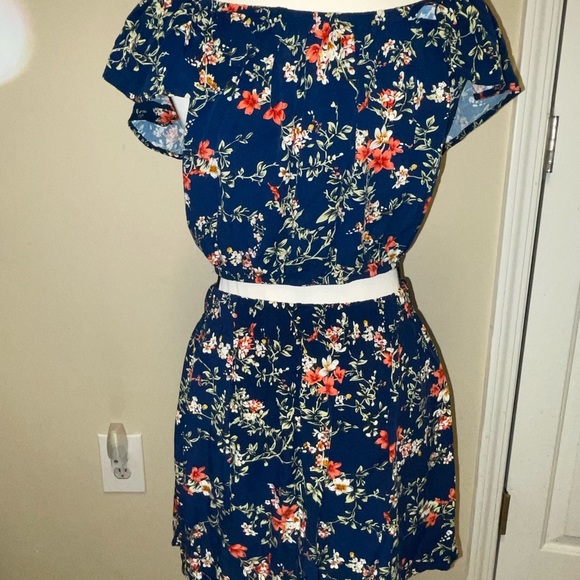 2 pc Navy Floral off shoulder & midi skirt set - Picture 2 of 2